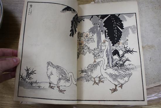 Two Japanese books of woodblock prints depicting birds, Meiji period, 25 x 16.5cm